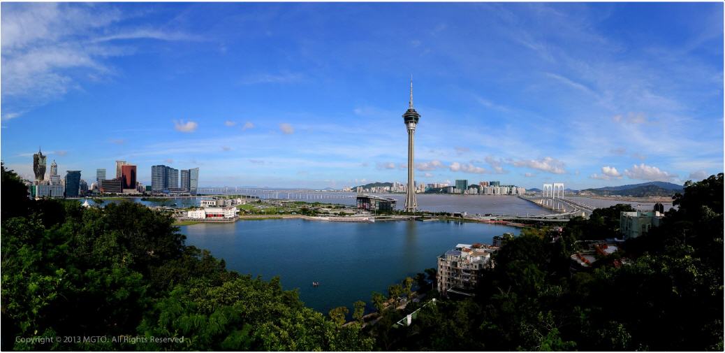 Panoramablick auf Macau und Taipa