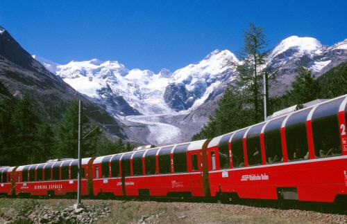 Per Eisenbahn durch die Schweiz reisen