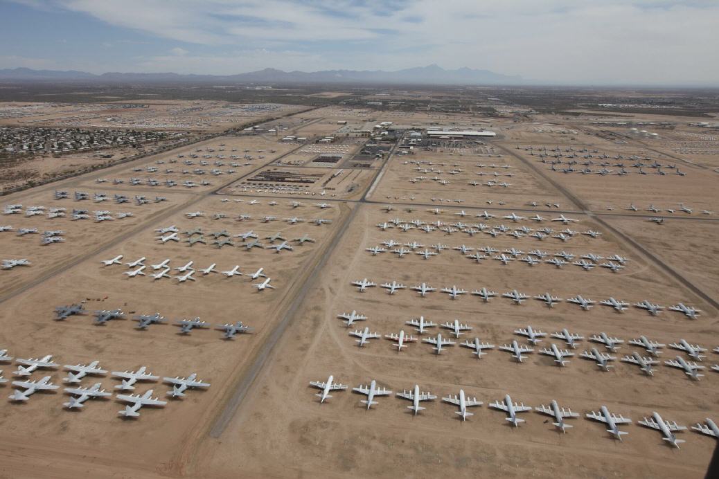 Flugzeugfriedhof in der Wüste von Arizona